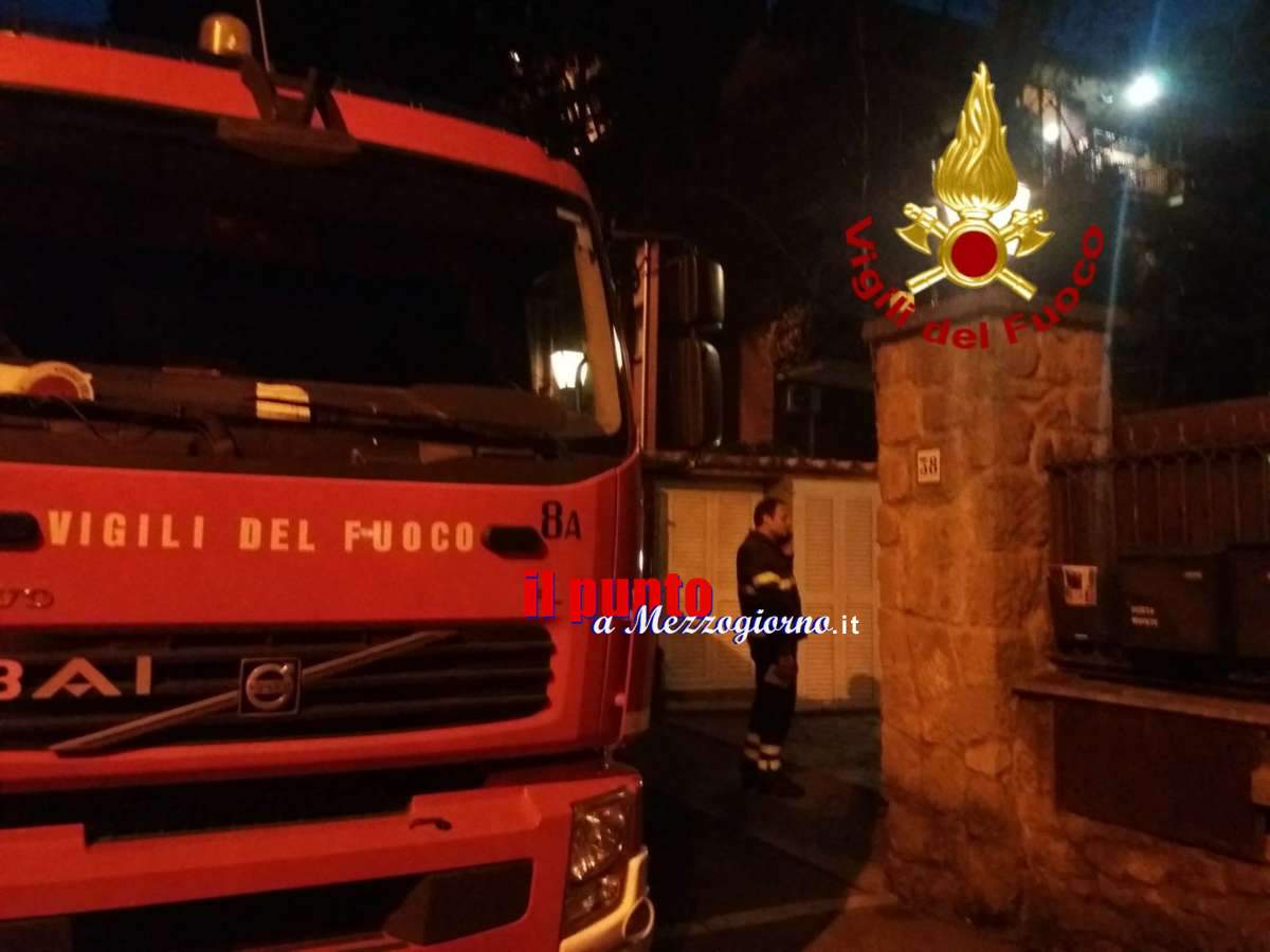 Incendio in appartamento a Roma, donna 52enne muore tra le fiamme