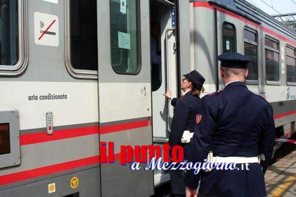 Narcotizzavano e derubavano i passeggeri dei treni regionali sulla tratta Roma-Napoli. Sgominata dalla polizia la banda