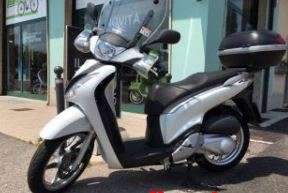 Ladri di scooter a Roma, sgominata banda che faceva razzie di Honda Sh