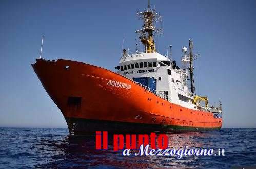 La cronaca della giornata – Salvini chiude i porti italiani ai migranti, la Spagna li apre… almeno per oggi
