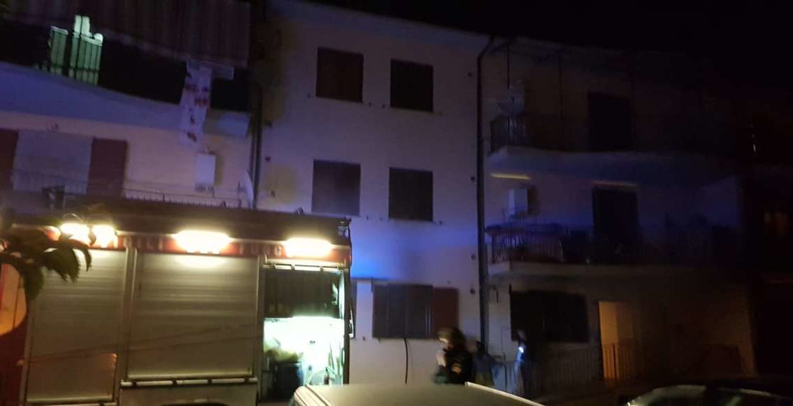 Incendio appartamento a Piedimonte San Germano, evacuata famiglia