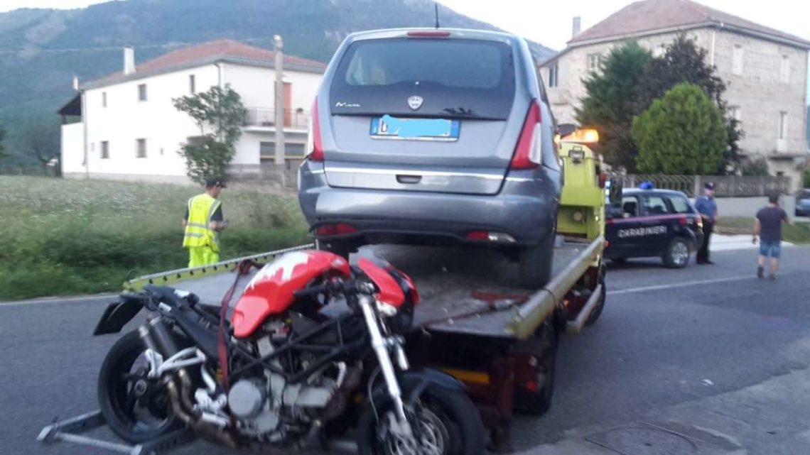 Incidente mortale a Posta Fibreno, schianto tra auto e moto muore 25enne di Broccostella