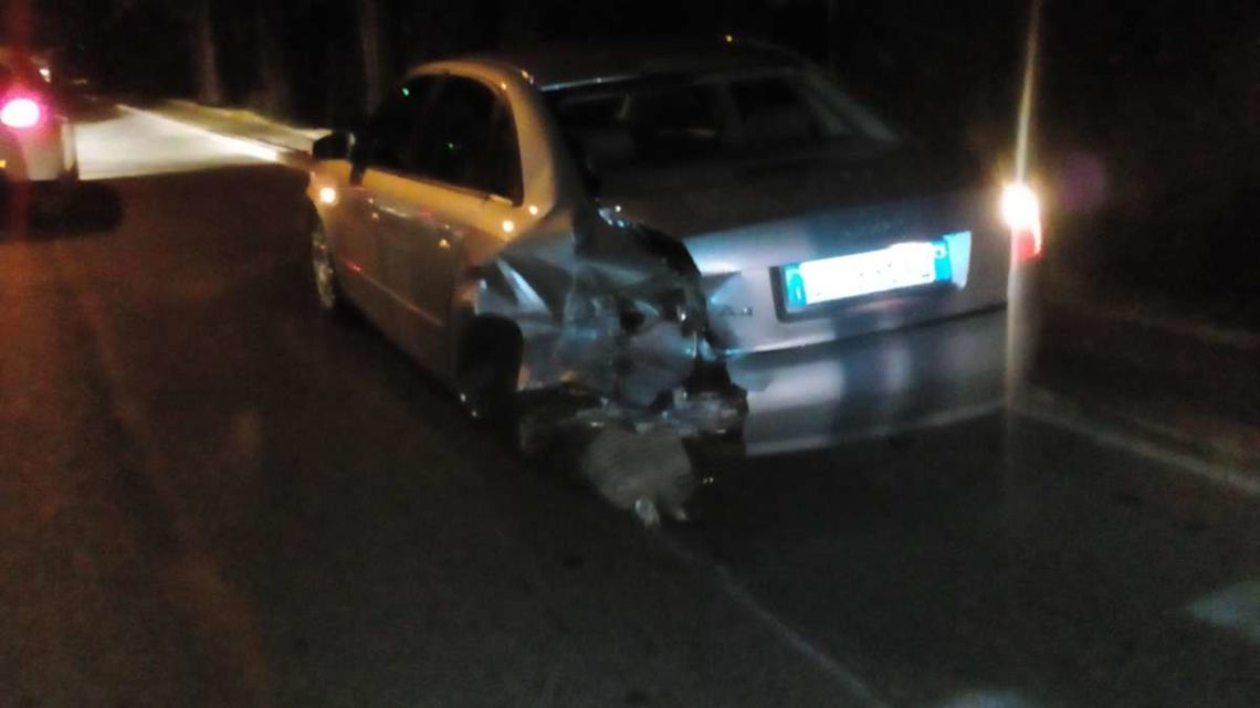 Tamponamento sul dosso di viale S. D’Acquisto a Velletri, giovane ferito Tamponamento sul dosso di viale S. D’Acquisto a Velletri, giovane ferito