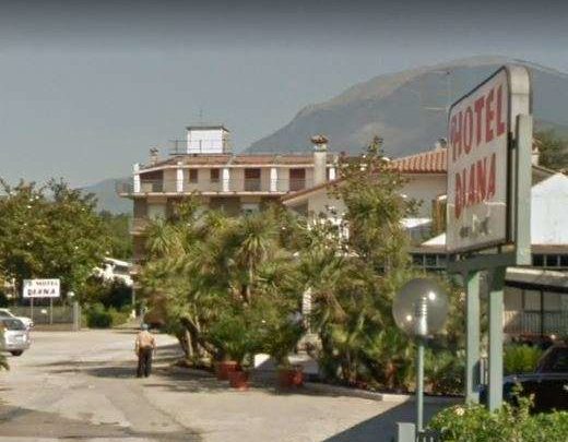 Assalto all’hotel Diana di Cassino, il portiere respinge due rapinatori