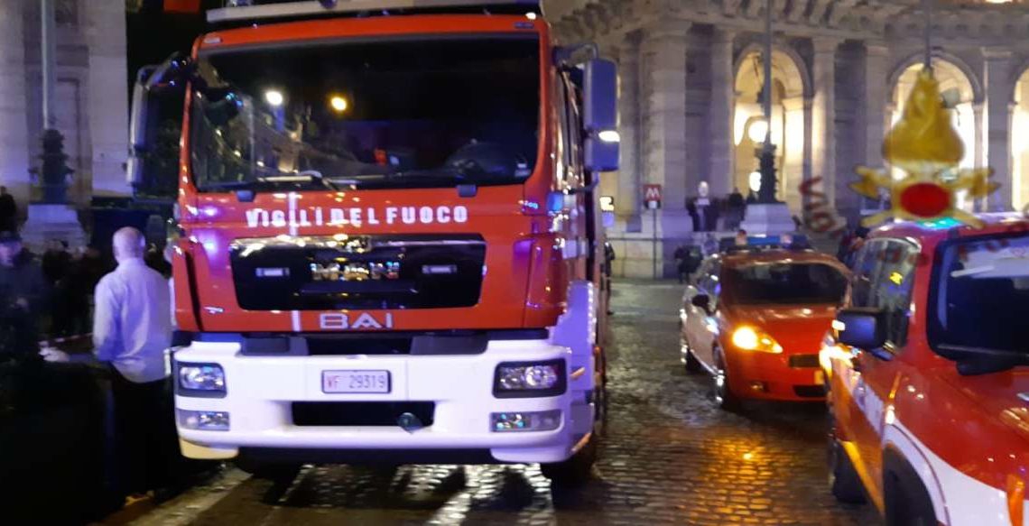 Roma: si lancia dal quinto piano a Tivoli e travolge vigile del fuoco, entrambi feriti gravi