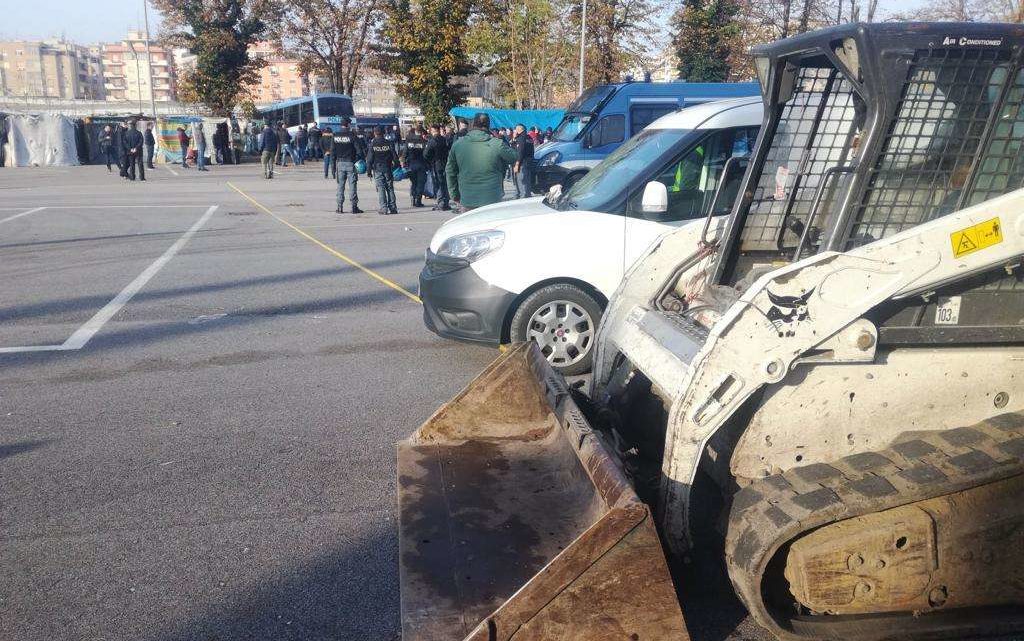 Migranti. In corso sgombero Baobab. Salvini: “Zone franche non più tollerate”