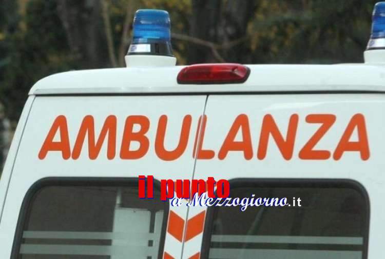 Incidente a Cervaro, giovane in sella a scooter si schianta contro auto