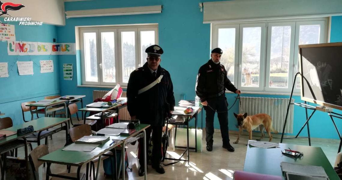 Controlli dei carabinieri nelle scuole di Atina e Sant’Elia, prevenzione antidroga e bullismo