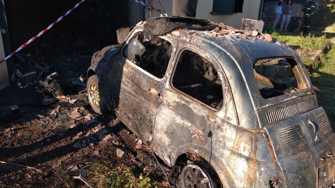 Incendio garage a Lariano, distrutta