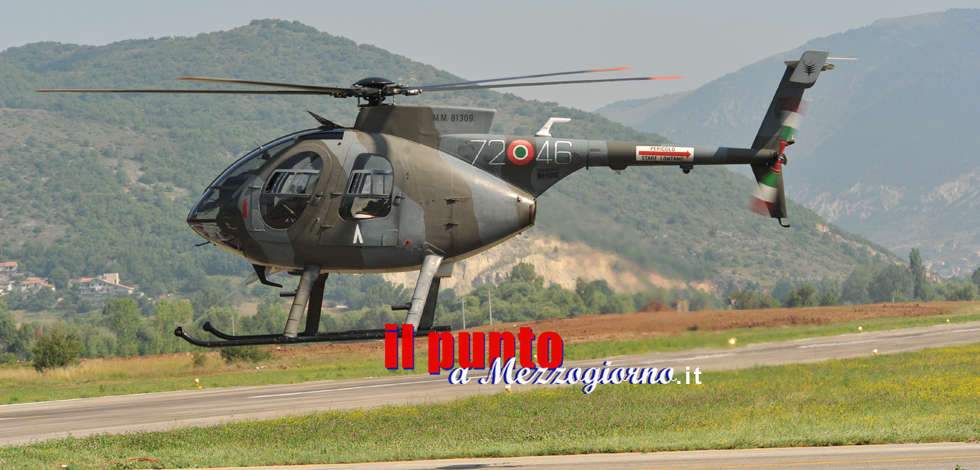 Atterraggio precauzionale per un elicottero militare del 72° Stormo di Frosinone