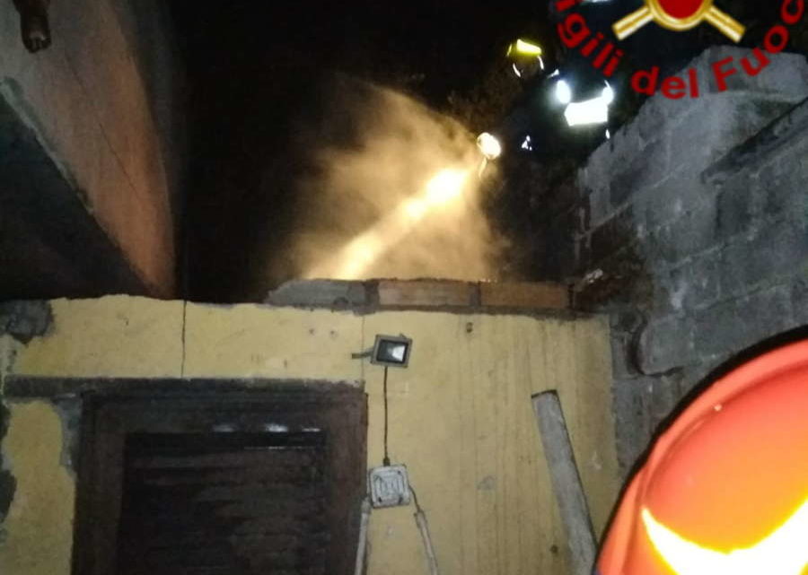 Esplode una villa a Frascati, morti padre e figlio: madre in condizioni gravissime Esplode una villa a Frascati, morti padre e figlio: madre in condizioni gravissime