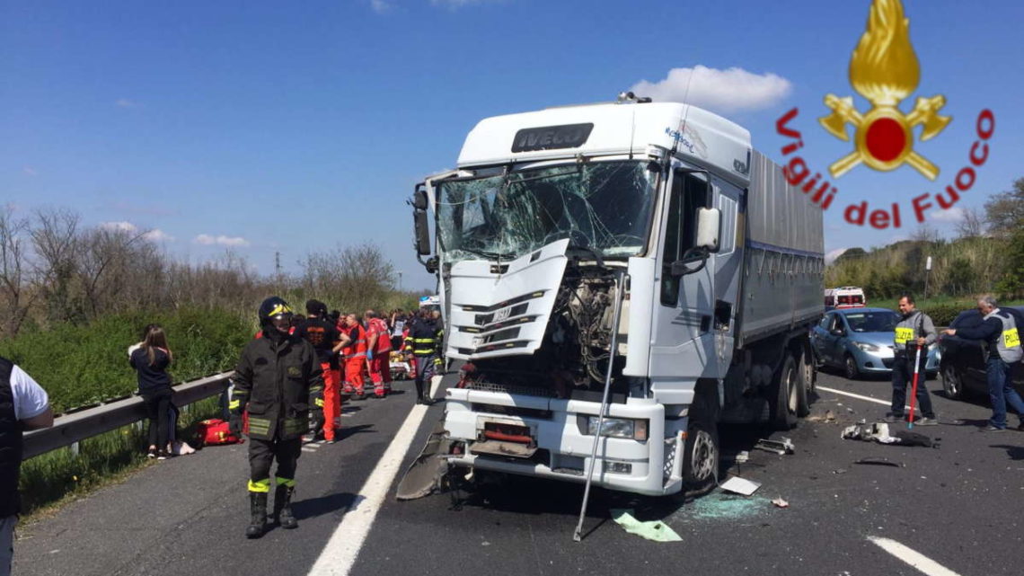Incidente stradale sull’A1 a Zagarolo, feriti 6 ragazzini francesi in gita con pullman