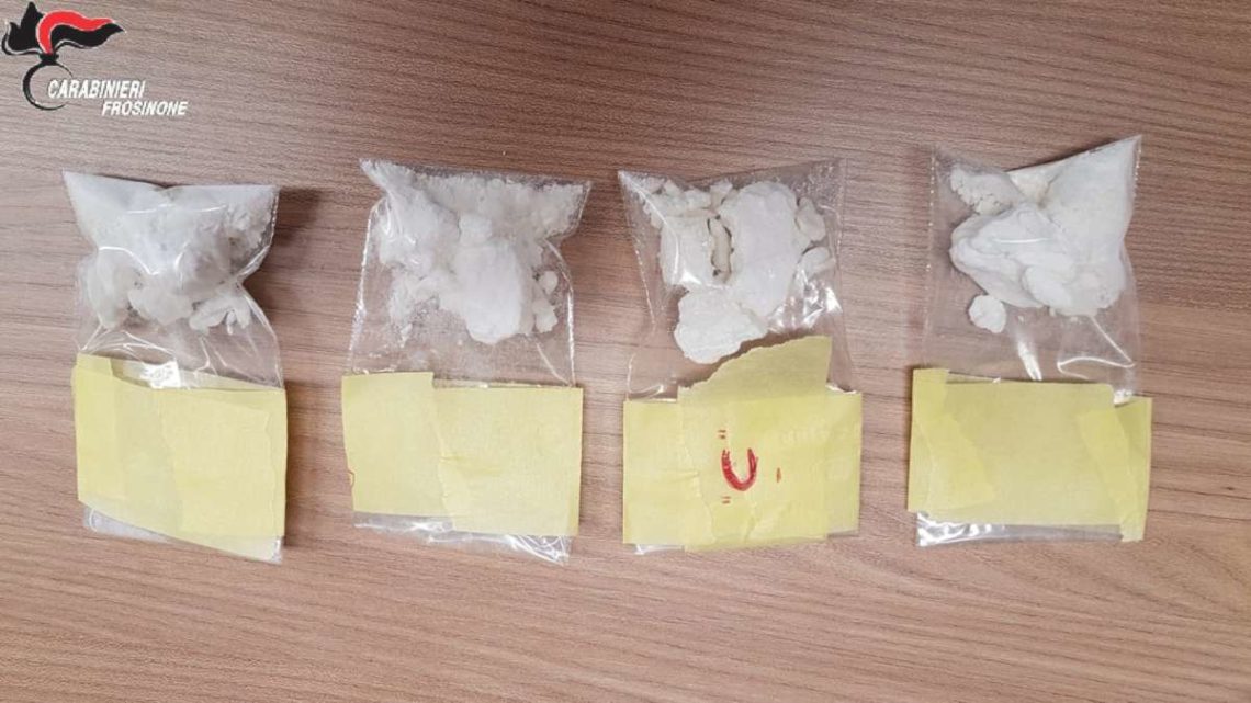 L’autoclave della cocaina nel quartiere San Bartolomeo di Cassino, trovati 43 grammi di droga