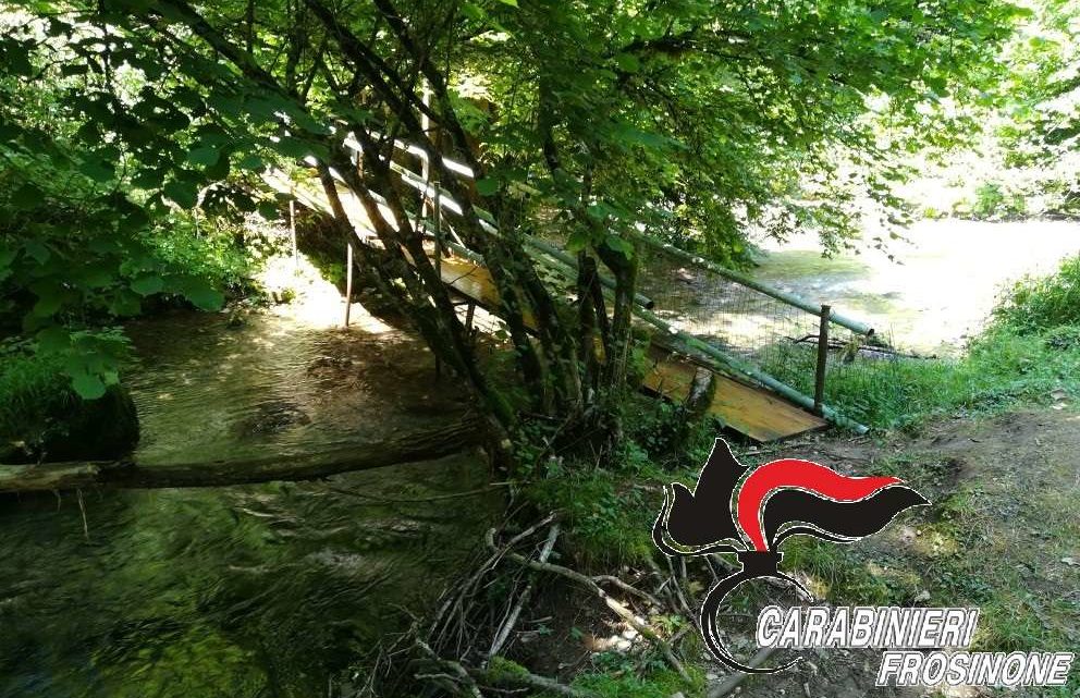 Un ponte abusivo sul fiume Aniene a Trevi nel Lazio, denunciato un 58enne