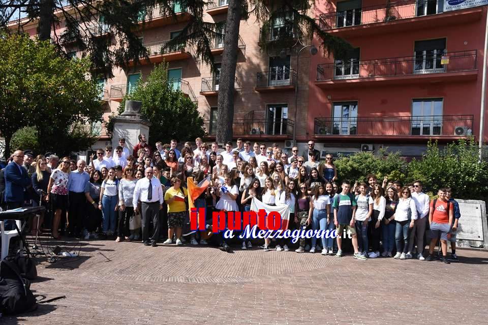 Cerimonia per Commemorare i caduti in piazza De Gasperi con gli studenti della Fondazione Stiftung