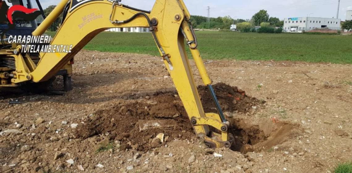 Rocca d’Evandro – Rifiuti speciali interrati, carabinieri del Noe denunciano una persona Rocca d’Evandro – Rifiuti speciali interrati, carabinieri del Noe denunciano una persona