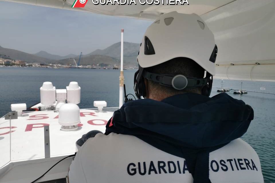Capitaneria di Porto di Gaeta, un anno di attivitá tra salvataggi in mare e salvaguardia della filiera commerciale del pescato Capitaneria di Porto di Gaeta, un anno di attivitá tra salvataggi in mare e salvaguardia della filiera commerciale del pescato