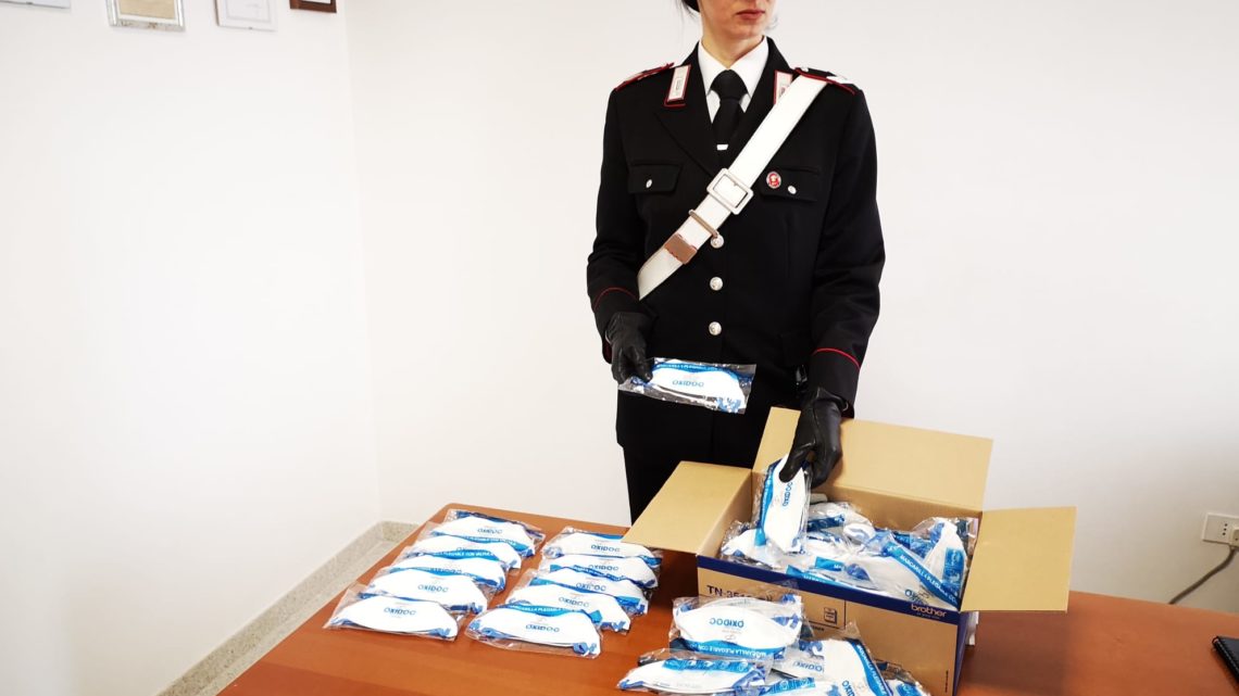 Coronavirus – Vendevano mascherine a prezzo maggiorato, 3 persone denunciate dai carabinieri Coronavirus – Vendevano mascherine a prezzo maggiorato, 3 persone denunciate dai carabinieri