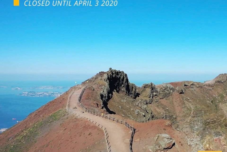 Cratere del Vesuvio – Sospeso il servizio per le visite guidate fino al 3 aprile Cratere del Vesuvio – Sospeso il servizio per le visite guidate fino al 3 aprile