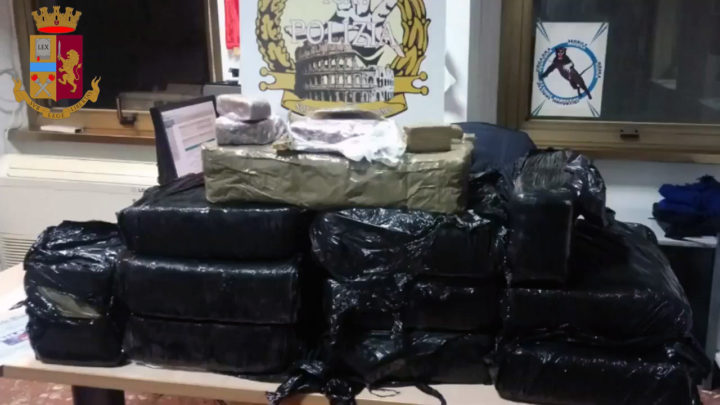 Maxi sequestro di hashish della Squadra Mobile romana, nascondeva in un box 110 chili