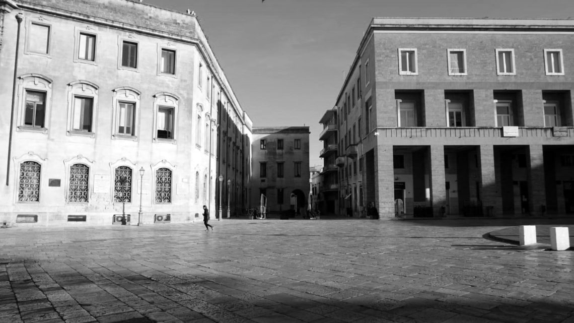 CORONAVIRUS LECCE. La fotografia urbana nel silenzio della pandemia