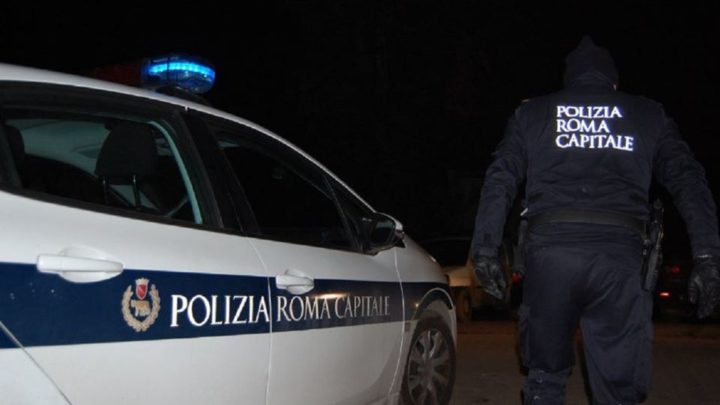 Assembramento e mancata chiusura dei locali pubblici a Roma, controlli della Polizia Locale. 10 i denunciati