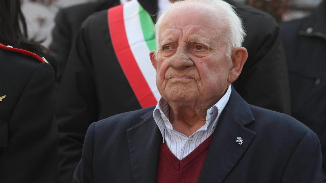 Il messaggio di auguri del presidente provinciale Giovanni Vizzaccaro dell’Anvcg