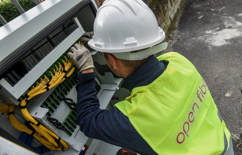 Cassino, al via i lavori per la fibra ultraveloce, firmata la convenzione con Open Fiber Cassino, al via i lavori per la fibra ultraveloce, firmata la convenzione con Open Fiber