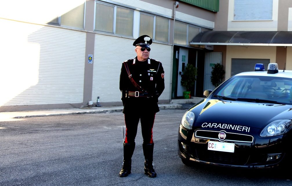 Trovano scheda carburanti e fanno rifornimento, due denunciati a Fontana Liri Trovano scheda carburanti e fanno rifornimento, due denunciati a Fontana Liri