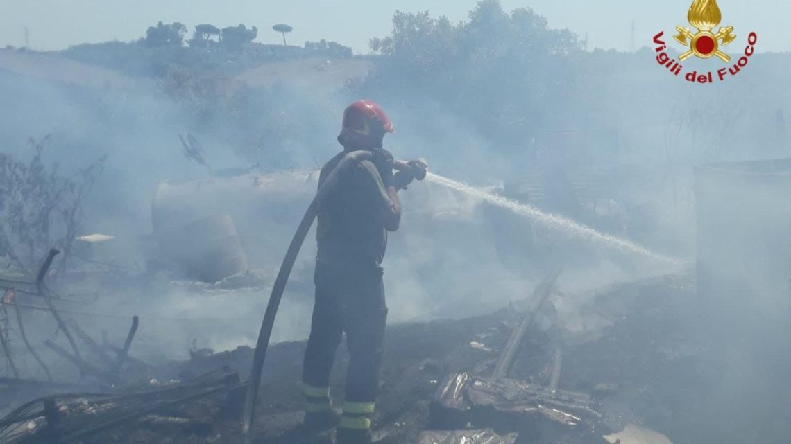 Protesta dei vigili del fuoco a Frosinone. Fns Cisl: “Retribuzione equa e giusta previdenza”