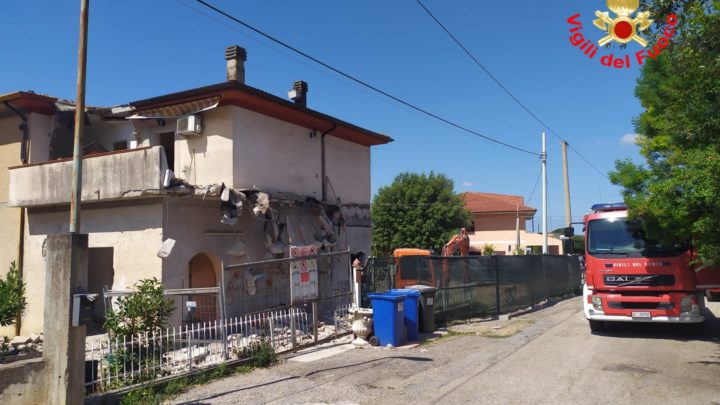 Tragedia del lavoro a Sonnino, si stacca balcone da cantiere di villa e muore operaio