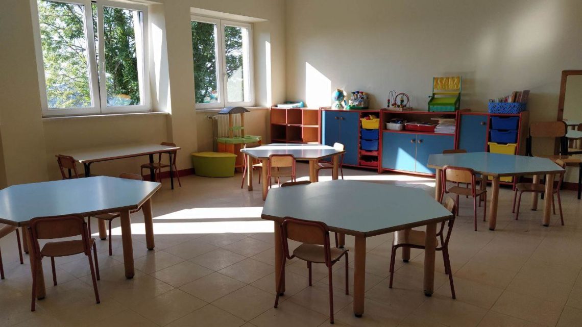 Latina: non mandavano i figli a scuola, denunciate 4 coppie di genitori Latina: non mandavano i figli a scuola, denunciate 4 coppie di genitori