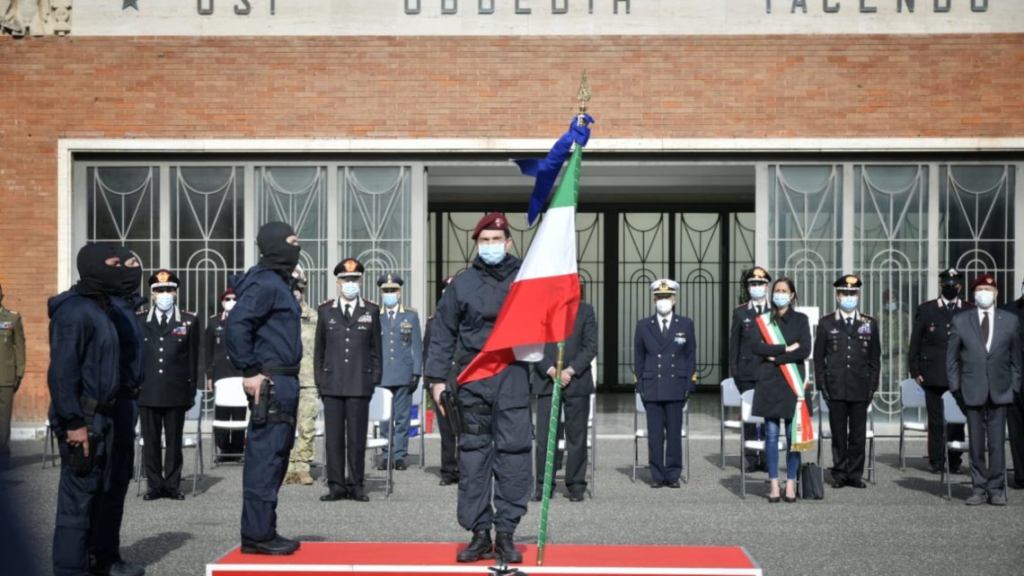 Consegnata al Gruppo di Intervento Speciale (G.I.S.) dell’Arma dei Carabinieri la Bandiera di Guerra