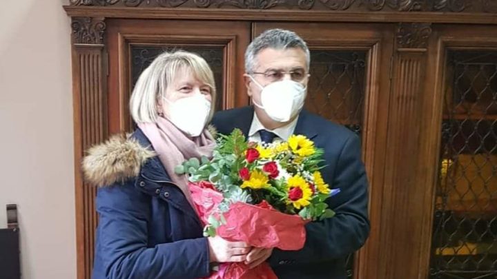 Cassino – La segretaria del Comune Valeria Nardone va in pensione, il saluto del sindaco