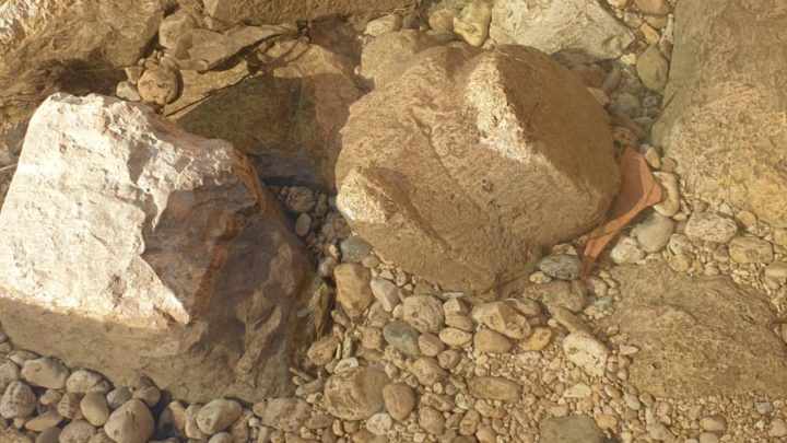 Il fiume Cosa a Frosinone “scava” resti archeologici, rinvenuto capitello tuscanico
