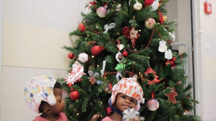 Al Bambino Gesù di Roma si festeggia il Natale con il sorriso delle gemelline siamesi