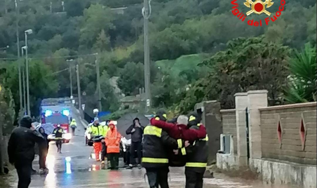 Esonda un torrente, persone messe in salvo dai Vigili del Fuoco a Formia e Gaeta