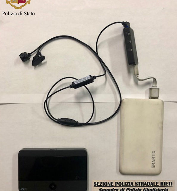 All’esame per la patente C con microcamera e auricolare, 42enne di Frosinone denunciato a Rieti All’esame per la patente C con microcamera e auricolare, 42enne di Frosinone denunciato a Rieti