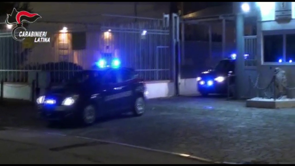 Cassino – Semina il panico con auto rubata, arrestato 27enne