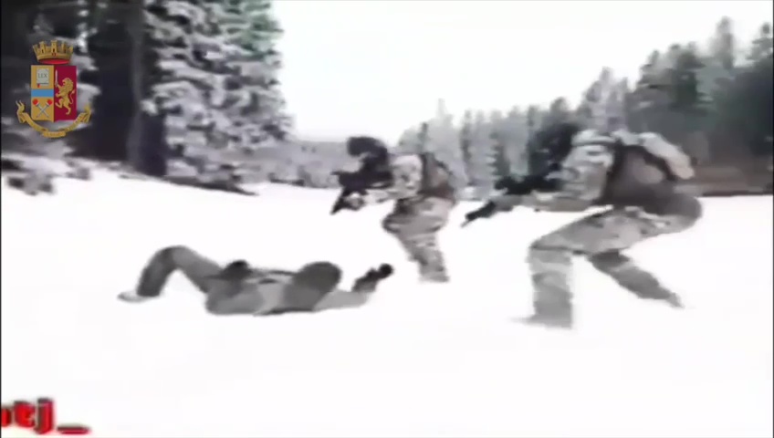 Foreign fighter italiano arrestato per associazione e arruolamento con finalità di terrorismo internazionale Foreign fighter italiano arrestato per associazione e arruolamento con finalità di terrorismo internazionale