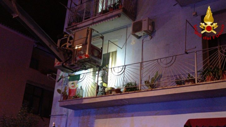 Latina: un morto e due intossicati in incendio appartamento