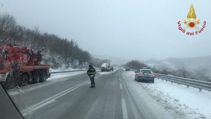 Emergenza neve in provincia di Isernia, Vigili del Fuoco in allerta