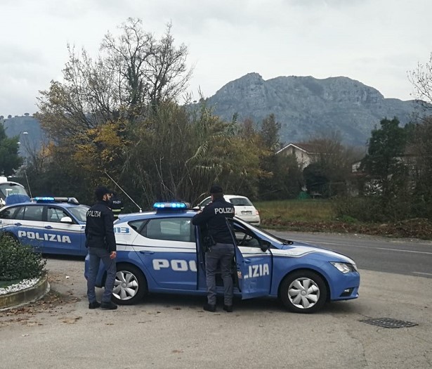 Cassino –  Operaio minaccia il suicidio: provvidenziale l’intervento della Polizia di Stato