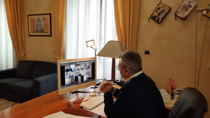 Zona rossa inevitabile, la consulta dei sindaci chiede aiuti per le imprese