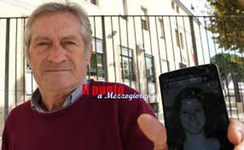 A 20 anni dal delitto, è iniziato a Cassino (senza Guglielmo) il processo per l’omicidio di Serena Mollicone A 20 anni dal delitto, è iniziato a Cassino (senza Guglielmo) il processo per l’omicidio di Serena Mollicone