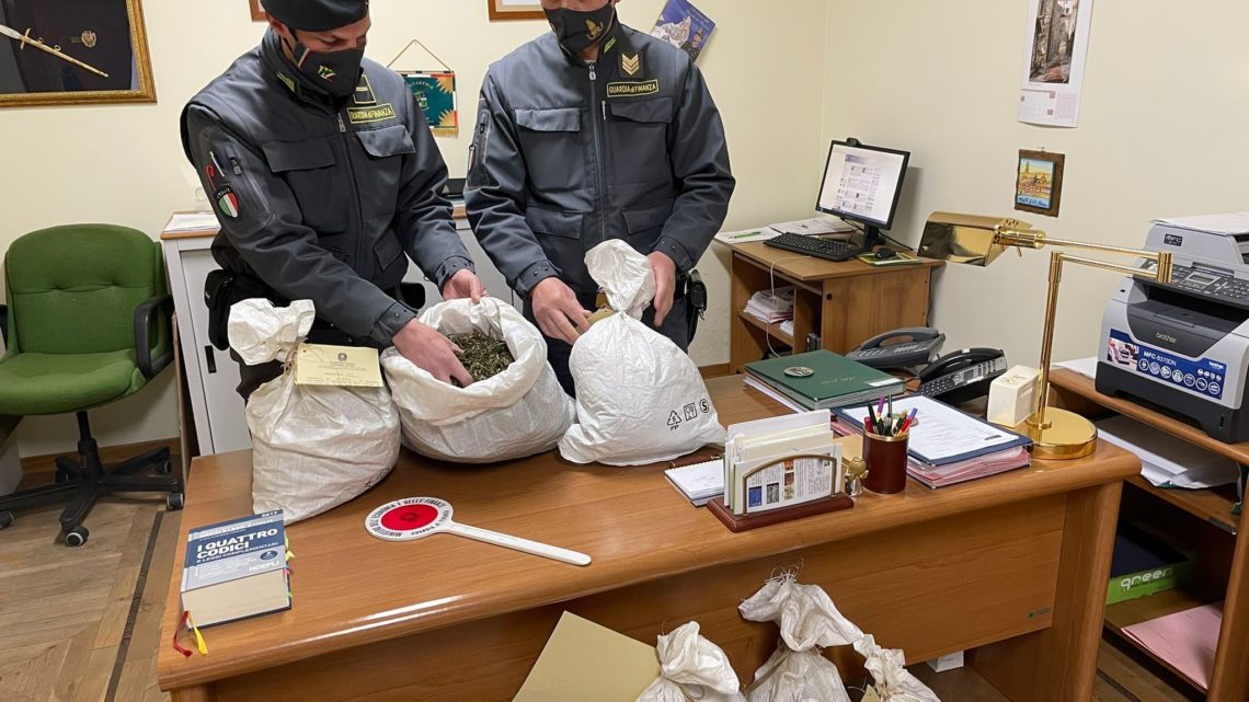 Sequestrati a Fiuggi 188 chili di marijuana, una persona denunciata