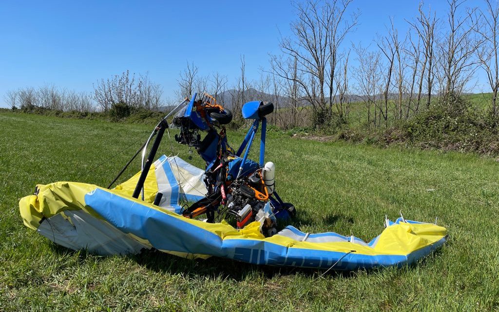 Si schianta al suolo con il deltaplano a motore, ferito 44enne di Frosinone