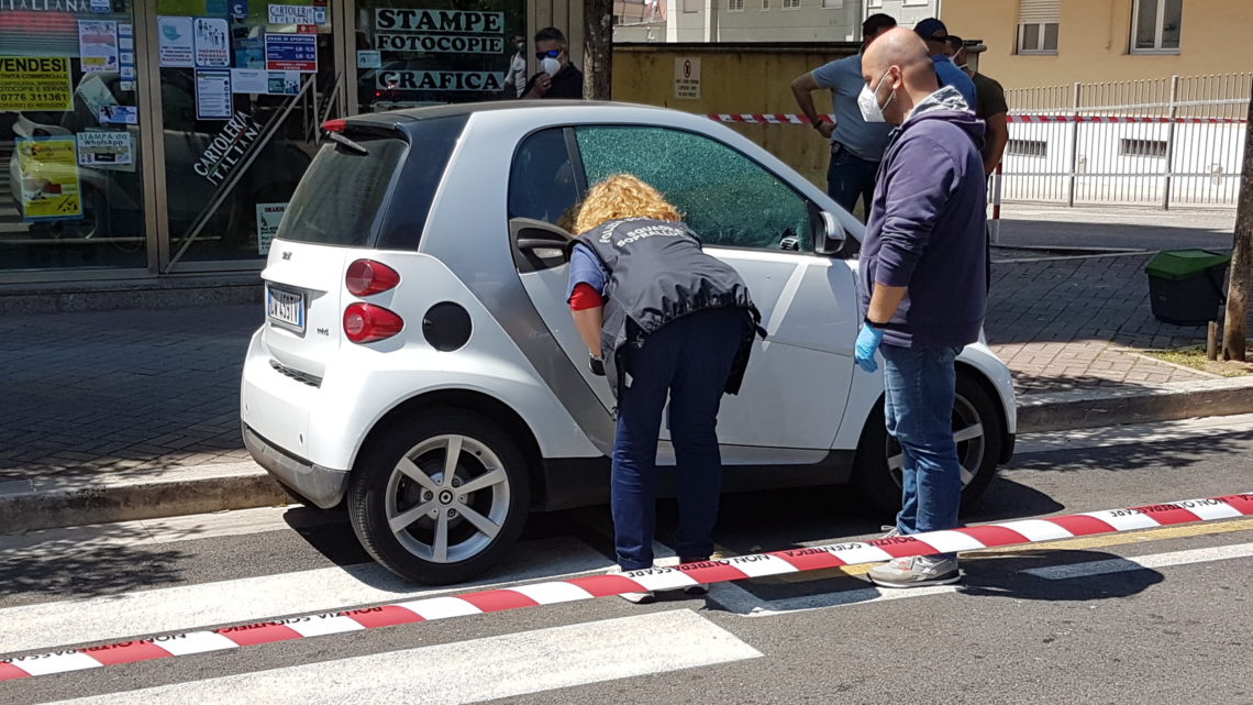 Spari in viale Dante a Cassino contro l’auto di un commerciante