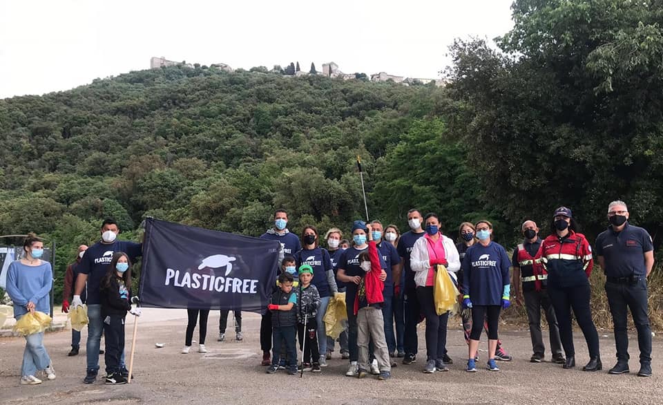 Sermoneta – Giornata ecologica in via Romana Vecchia, Comune in strada con Plastic Free