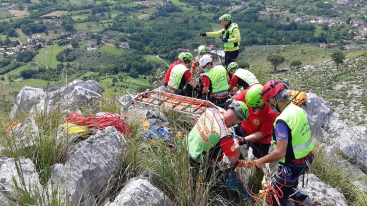 Cervaro – Esercitazione sul Monte Trocchio del Corpo Nazionale Soccorso Alpino e Speleologico